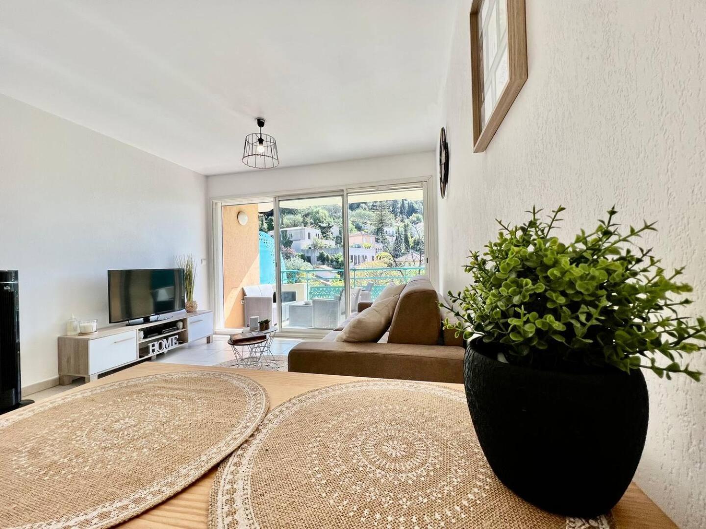 Quiet Studio Swimming Pool Roquebrune المظهر الخارجي الصورة