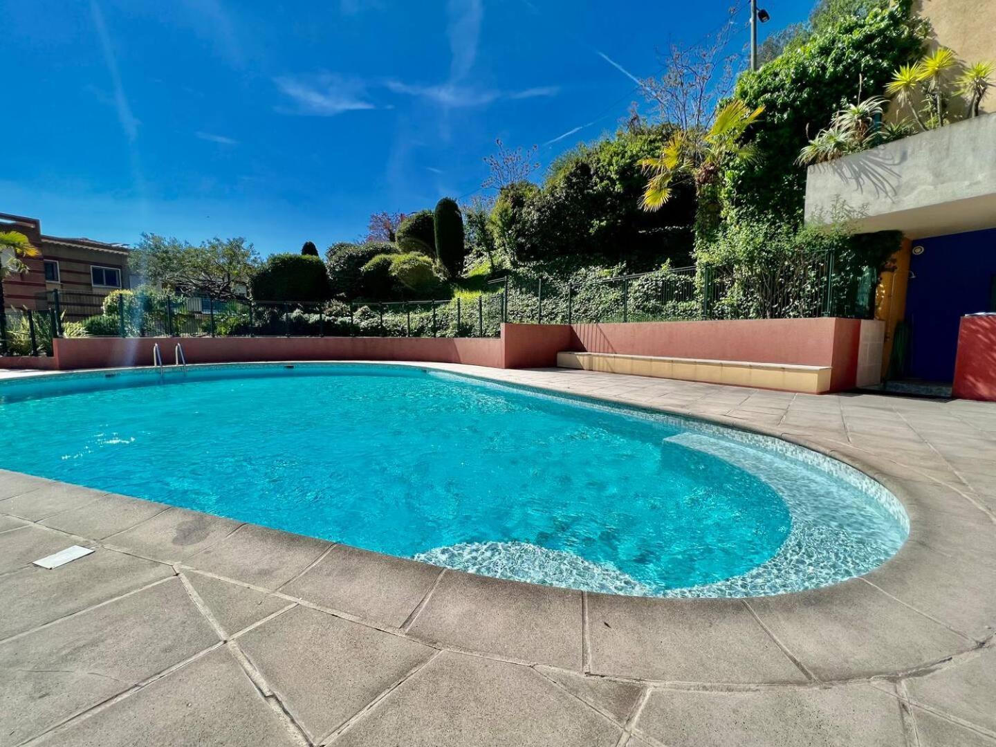 Quiet Studio Swimming Pool Roquebrune المظهر الخارجي الصورة