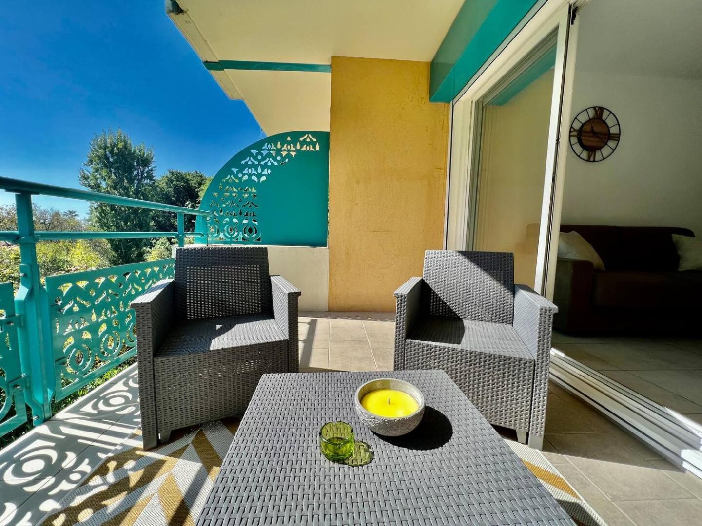 Quiet Studio Swimming Pool Roquebrune المظهر الخارجي الصورة
